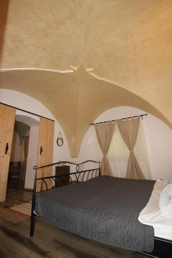Apartament Gothic *